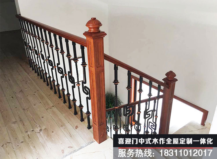 精致中式鐵藝立柱樓梯的工藝與設(shè)計(jì)圖片