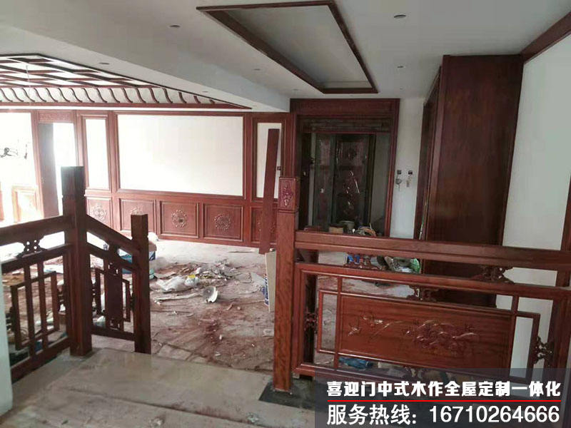 中式別墅樓梯口的中式樓梯安裝效果