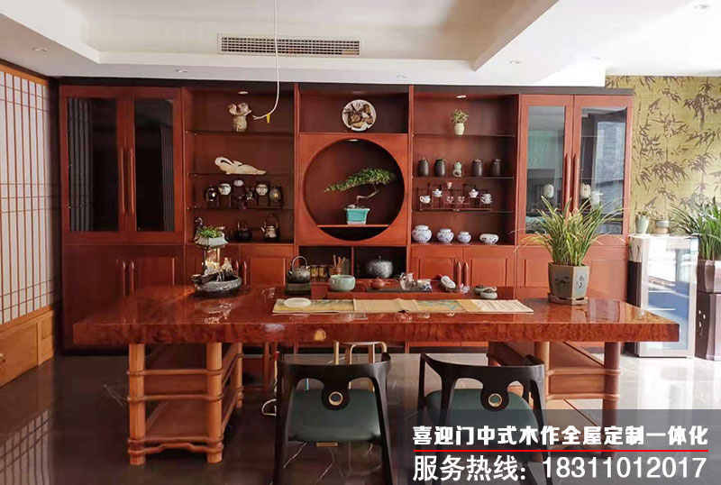 喜迎門(mén)多寶閣正面在家居茶室中的擺放物件的實(shí)景展示