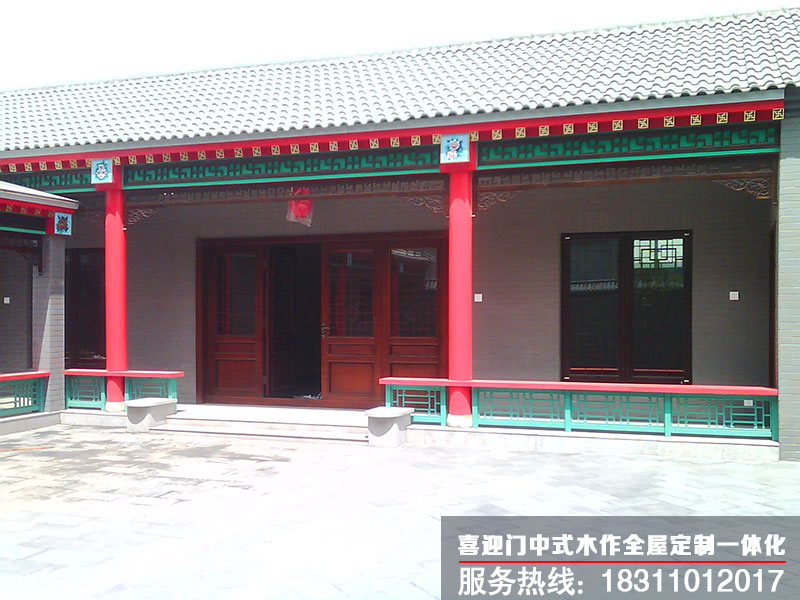 四合院內(nèi)中式木門效果圖