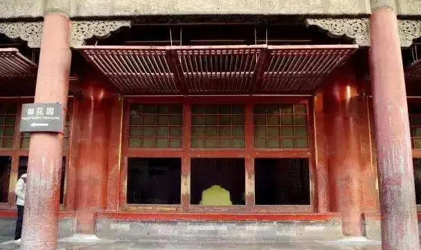 支摘仿古門窗的結(jié)構(gòu)特點(diǎn)是怎樣的